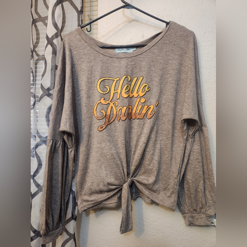 Hello Darlin' Graphic shirt